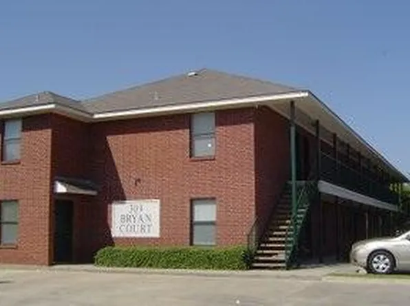 Bryan Court at 309 Bryan St