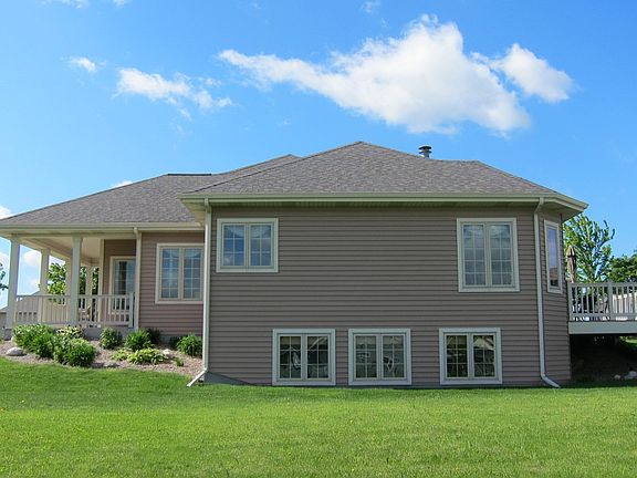3rd image of 1024 Day Lily Ct