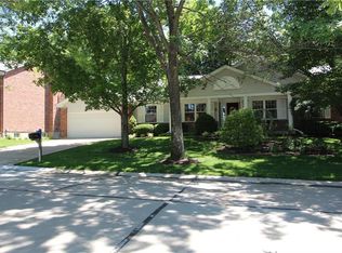 2338 Westpar Dr, Chesterfield, MO 63017