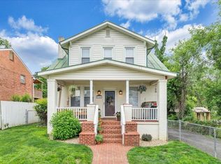 2304 Larchwood St NE, Roanoke, VA 24012