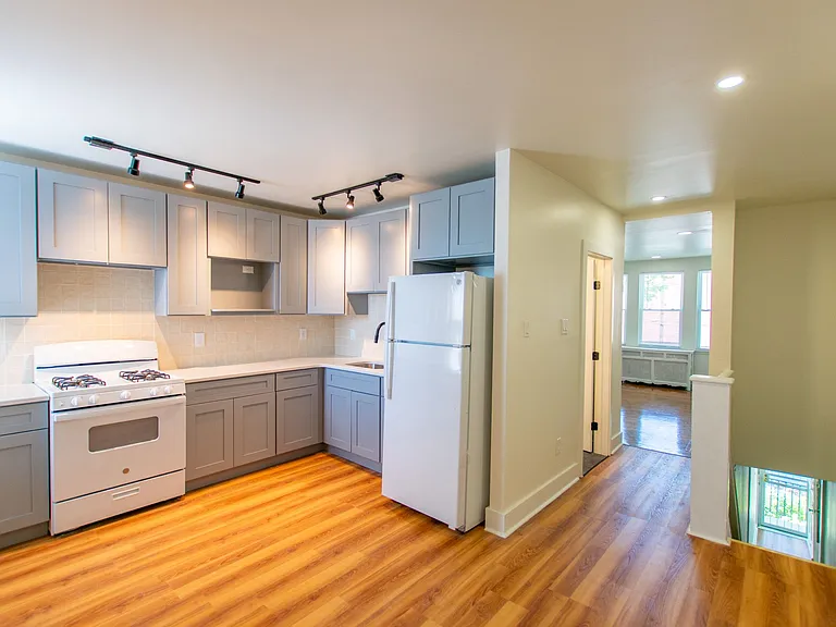 1820 N 54th St #2 — Photo 9