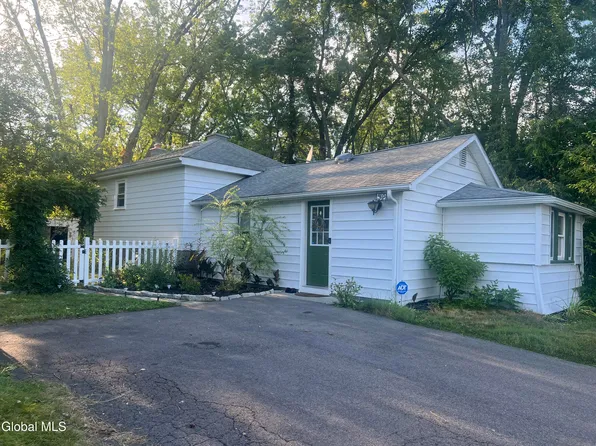 52 Western Avenue, Watervliet, NY 12189