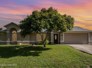 866 Lynbrook St NW, Palm Bay, FL 32907