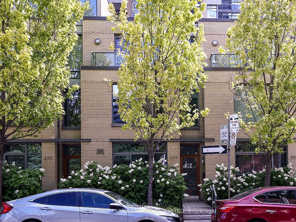 1st image of 271 Mutual St