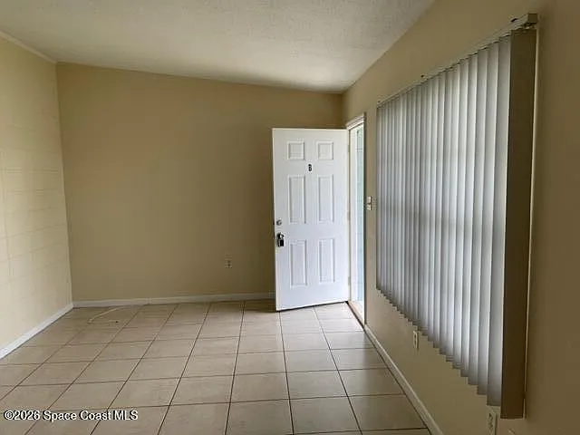 1 bed, 1.0 bath, 555 sqft, $1,275 — Photo 4