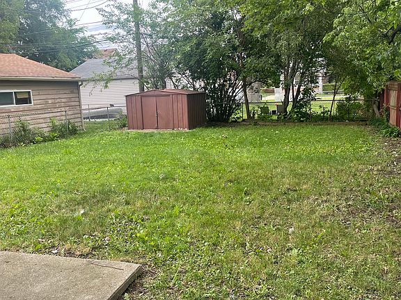 3rd image of 26844 La Salle St