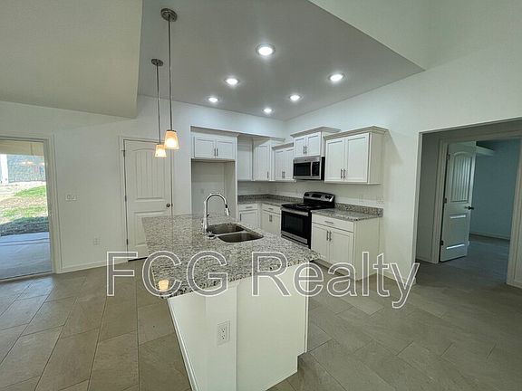 4th image of 312 S 2nd St