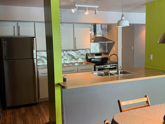 4th image of 1730 S Grove St APT 208