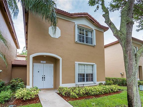 2nd image of 16226 Emerald Cove Rd #16226