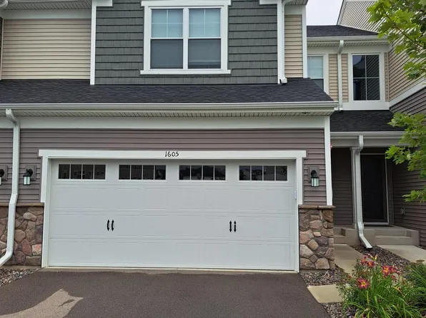 1605 Gable Dr, Carver, MN 55315