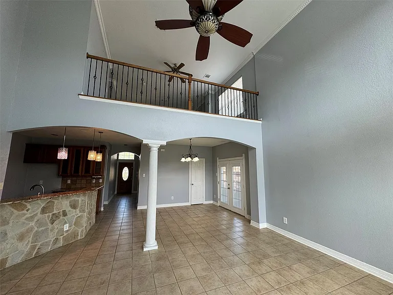 4405 Brighton Dr — Photo 5