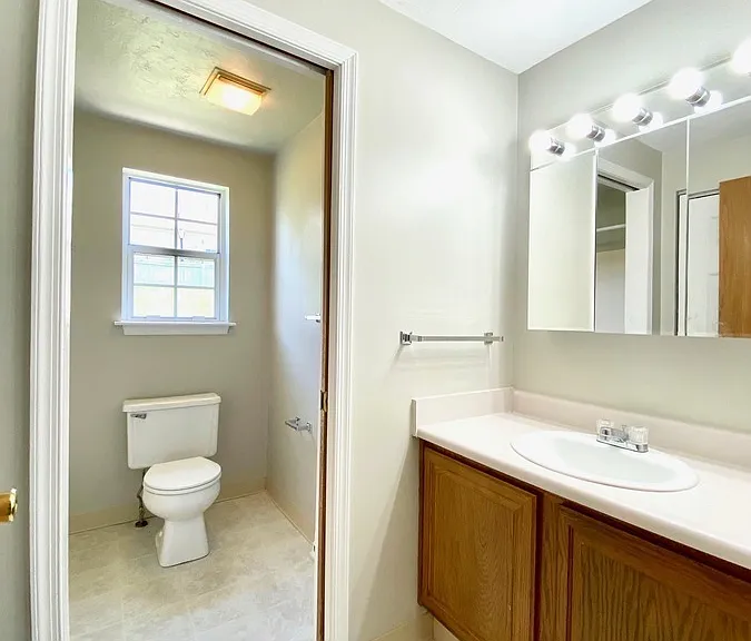 Apple Valley Dr — Photo 38