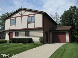2236 Versailles Village Pl, Fort Wayne, IN 46808