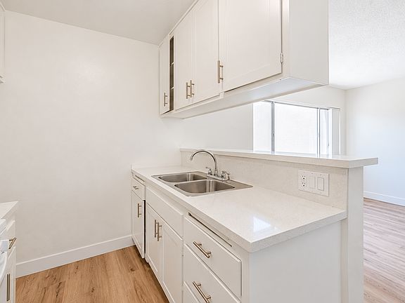 3rd image of 4130 Tyler Ave #17