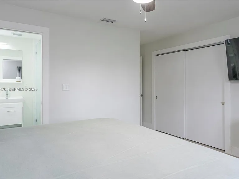510 SE 3rd Ave — Photo 14