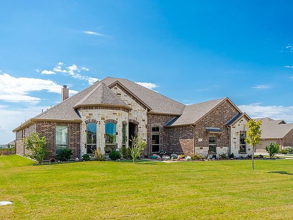 3rd image of 2069 Meadowbrook Ln