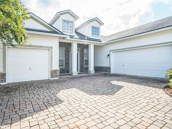 3rd image of 3203 Canyon Falls Dr