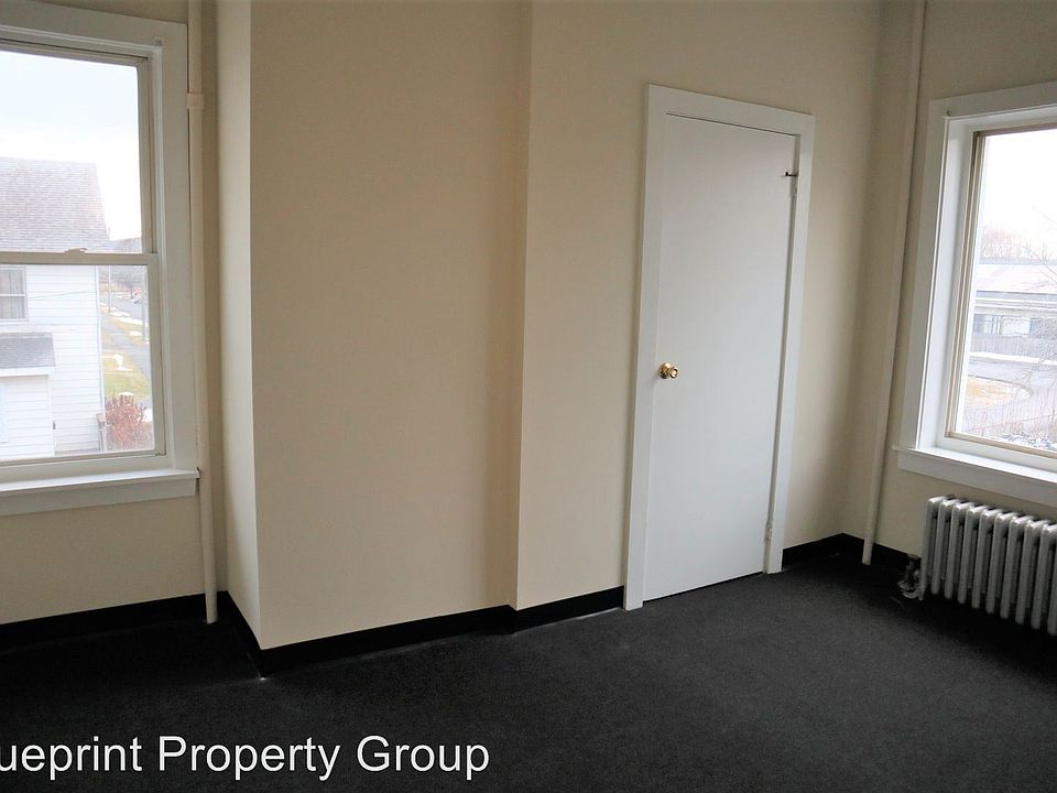 2nd image of 638 Tyler St APT 3