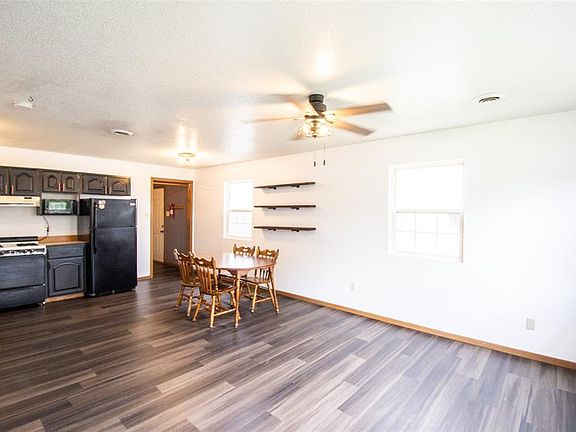 5th image of 27 Briarcliff Dr