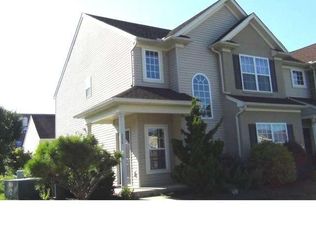 200 Silk Dr, West Reading, PA 19611