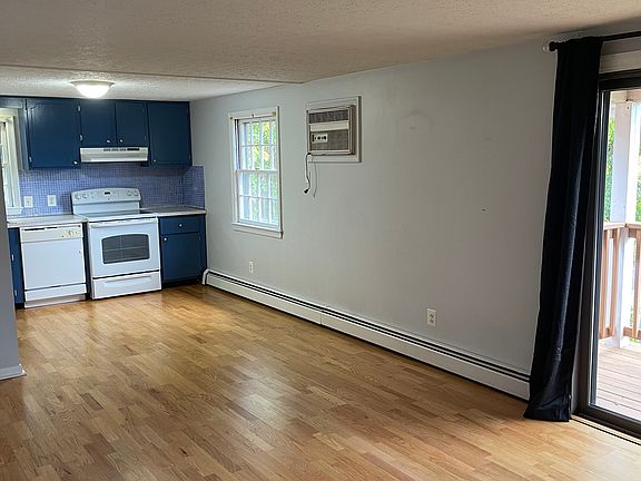 3rd image of 5 Zabriskie Dr APT C