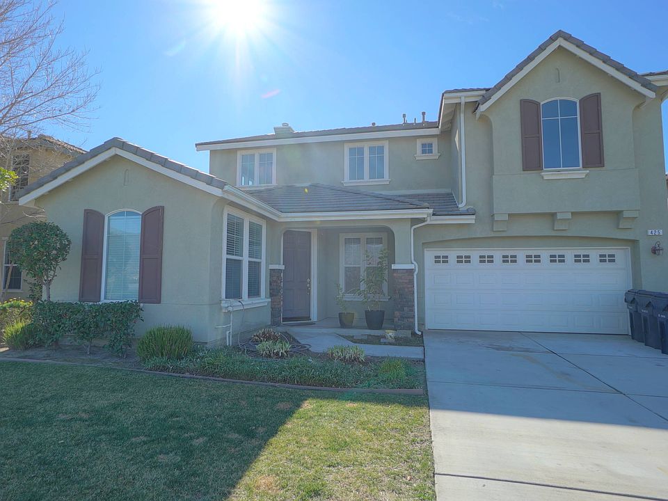 1st image of 425 Riverview Dr