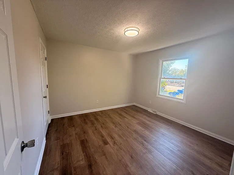 310 Pigeon Ct — Photo 7