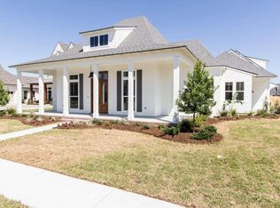 100 Rattan Way, Youngsville, LA 70592