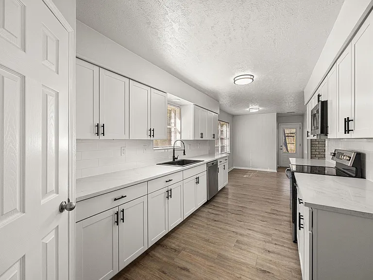 2907 Boulder Creek Dr — Photo 11