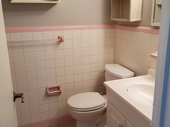 2nd image of 7837 Dungan Rd APT B