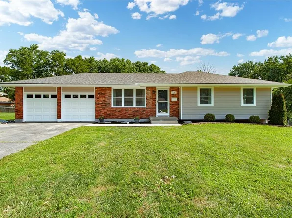 121 SE Moore St, Blue Springs, MO 64014