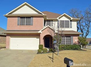 2800 Greenway Dr, Burleson, TX 76028
