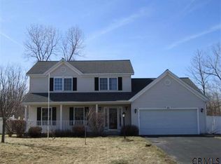 25 Mill Run E, Rensselaer, NY 12144