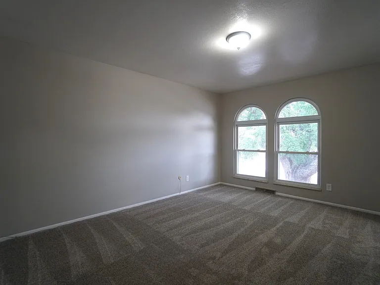 5007 Alta Loma Rd — Photo 12