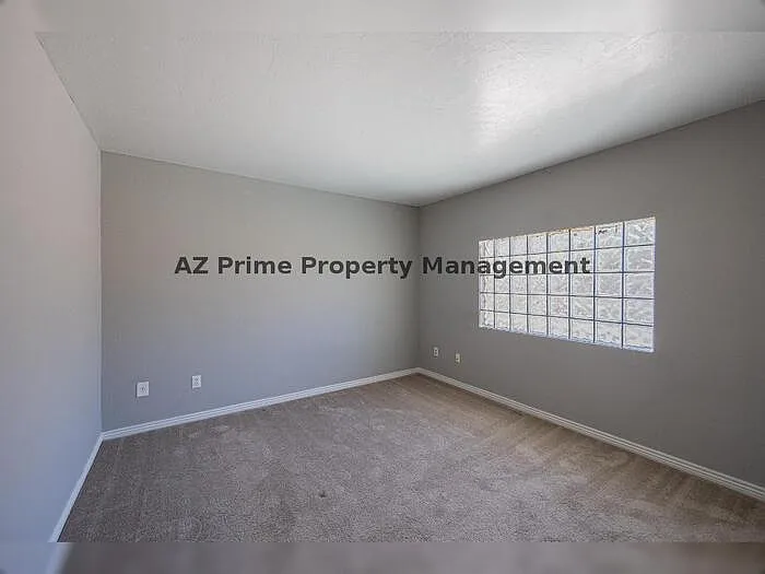 5502 E Roanoke Ave — Photo 15