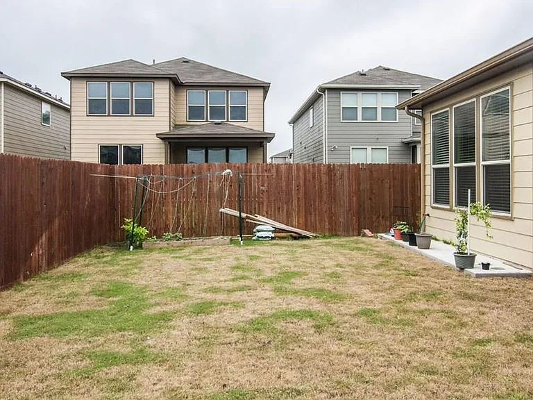 16009 Hawthorne Heights Trl — Photo 31