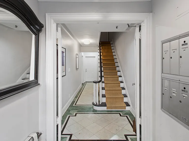31 Monroe Pl #1C — Photo 8