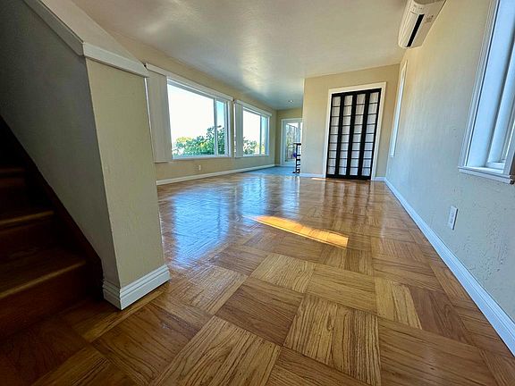 3rd image of 1781 Crestwood Dr