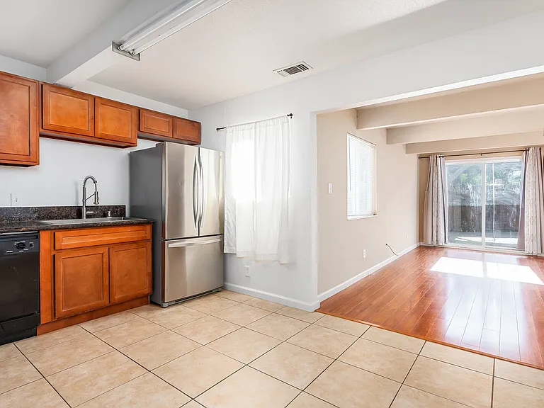 290 Lindley Dr — Photo 18