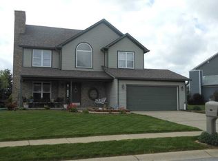 986 Vicksburg North Dr, Greenwood, IN 46143