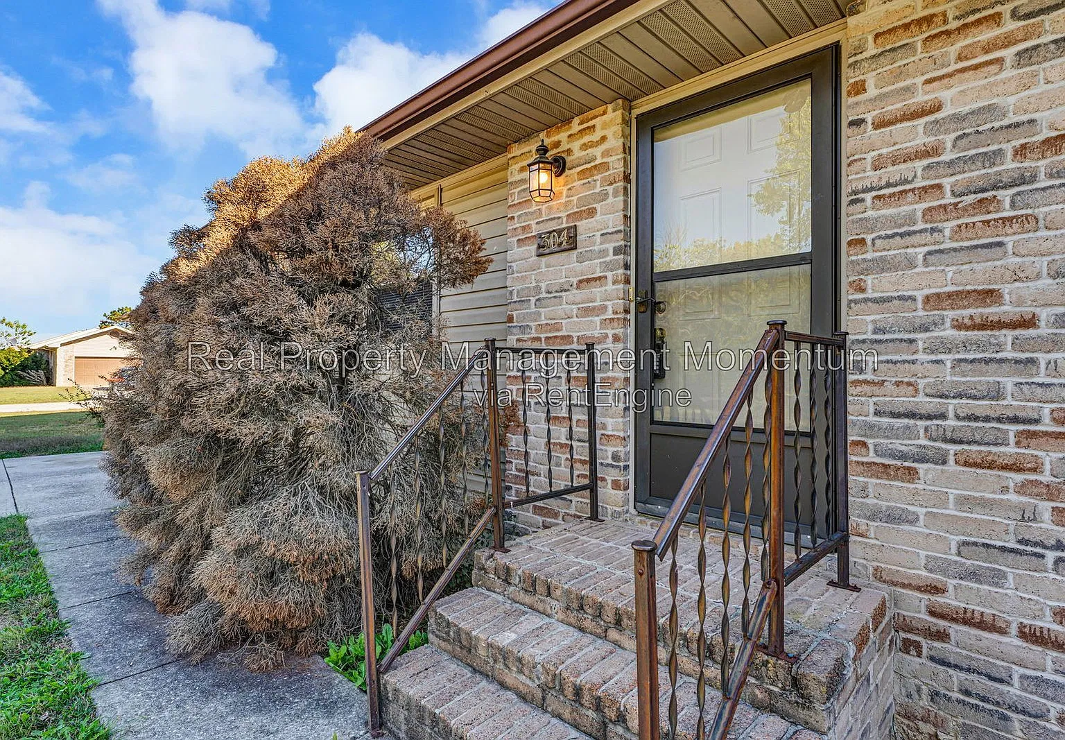 2 bed, 2.0 bath, 1400 sqft, $1,200 — Photo 3