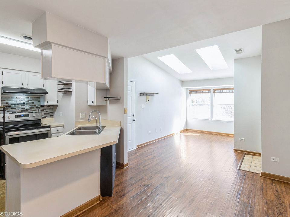 1st image of 1403 Wyndham Cir #206