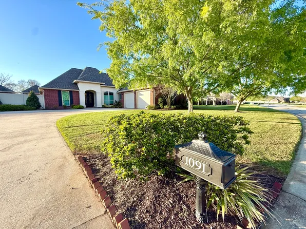 1091 Oak Harbor Dr, Morgan City, LA 70380
