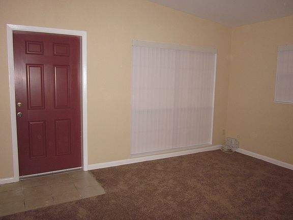 2nd image of 1006 Briarwood Dr