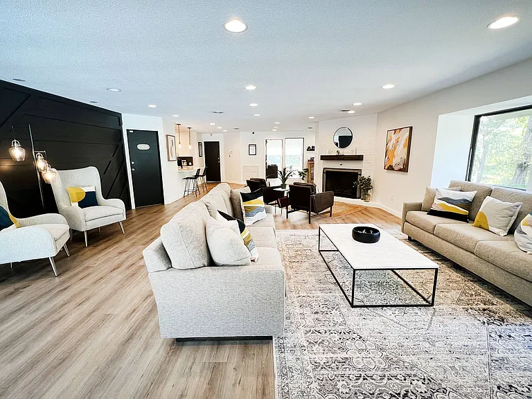Indian Lookout Apartments — Photo 10