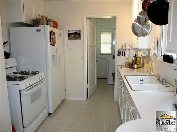 5th image of 3914 Vantage Ave