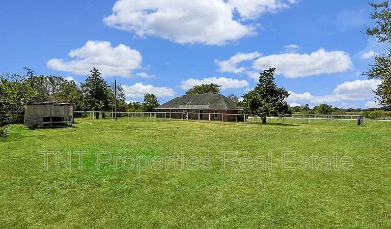 9871 Riskys Ranch Dr — Photo 10