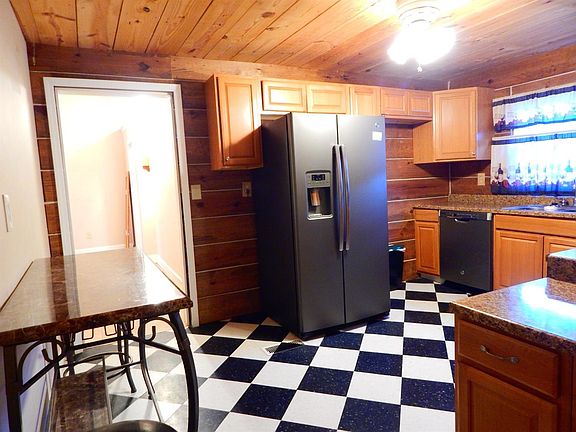 5th image of 542 Mary Ln