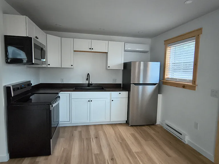 2 Highland Ave — Photo 3