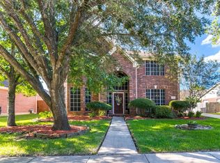 2506 Piney Woods Dr, Pearland, TX 77581